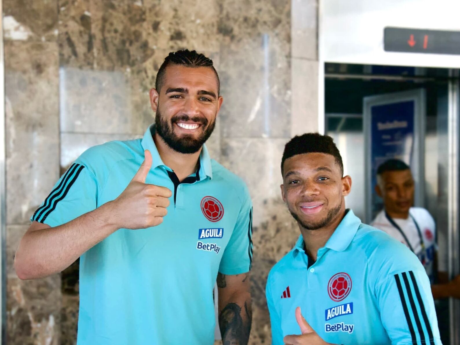 Álvaro Montero y Frank Fabra, primeros en sumarse a la concentración de la Selección Colombia / Twitter: @FCFSeleccionCol.