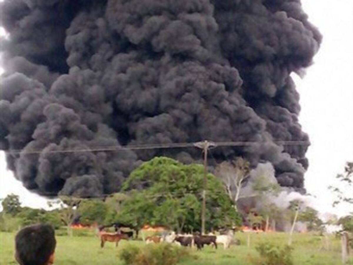 Guerrilla dinamita oleoducto petrolero en el departamento de Arauca