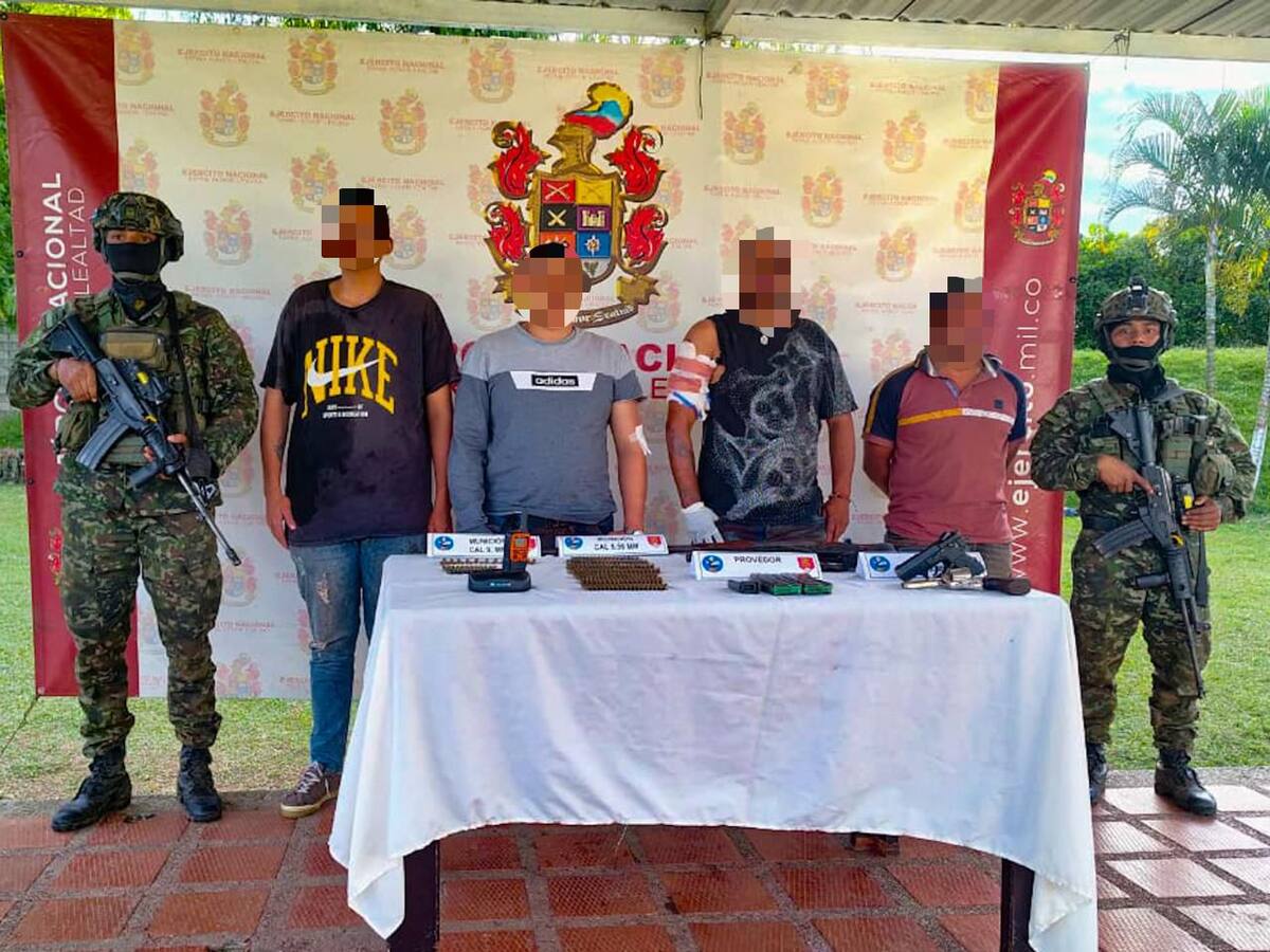 Cuatro ilegales capturados, un abatido y un menor recuperado, dejan combates en Támesis, Antioquia
