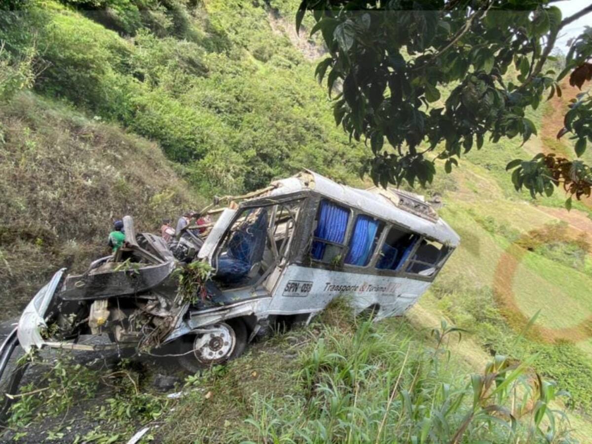 Tragedia en Boyacá: Dos niños muertos deja accidente de ruta escolar