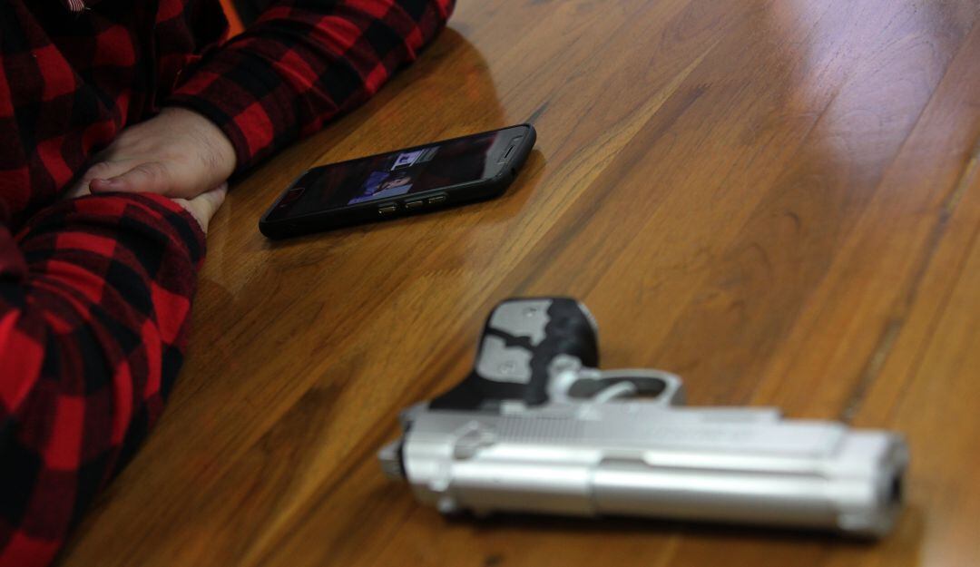 Juez de EE.UU. levantó restricción a venta de armas a menores de 21 años