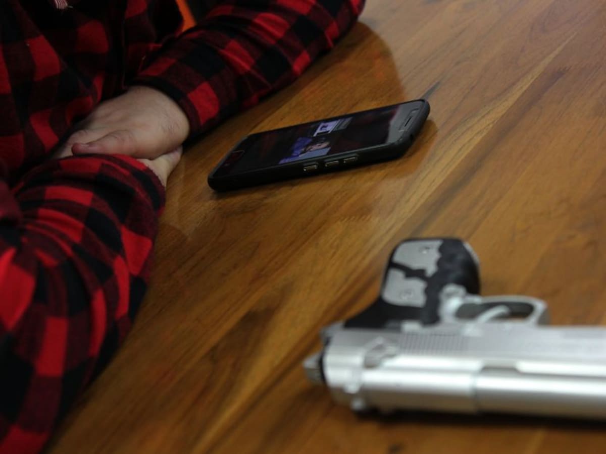 Juez de EE.UU. levantó restricción a venta de armas a menores de 21 años