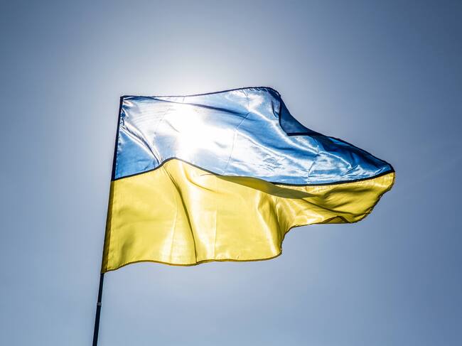 Imagen de referencia de la bandera de Ucrania. Foto: Bloomberg Creative/Getty Images
