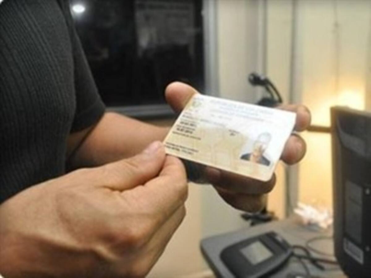 Gobierno celebra aclaración por costo de renovación de licencias