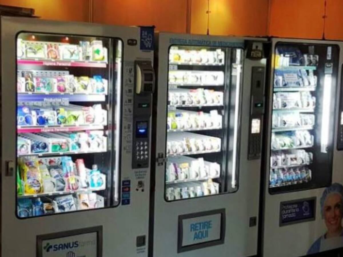 Presentan en Cartagena primera dispensadora automática de medicamentos