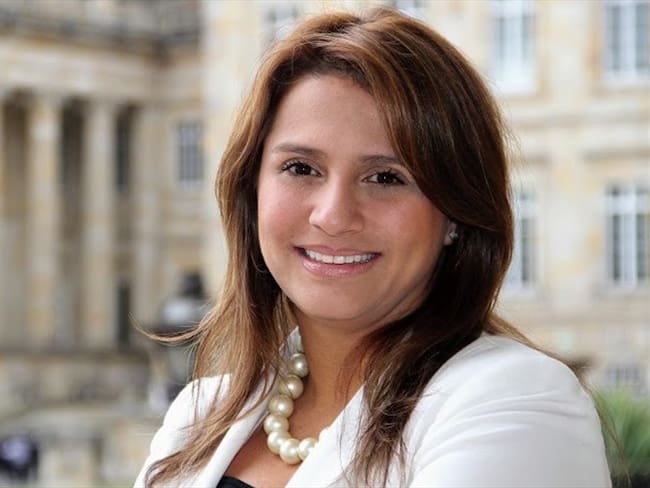 Los candidatos responden, la audiencia califica: Paola Holguín