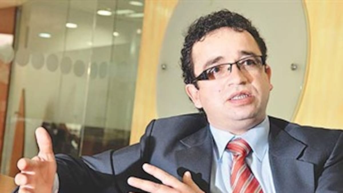 Expresidente Uribe habría violado la ley al revelar información: FF.MM.