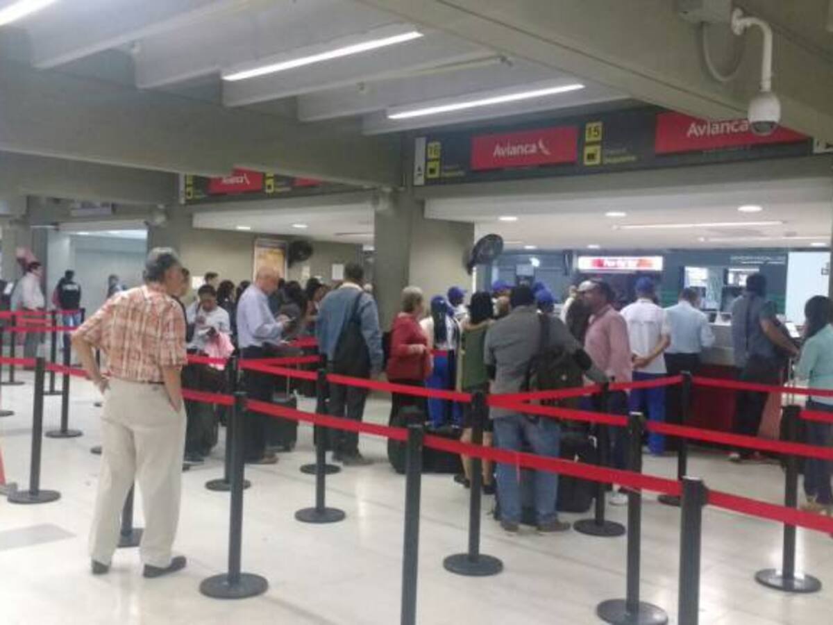 Por paro de pilotos 220 vuelos han sido suspendidos desde el Aeropuerto Alfonso Bonilla Aragón