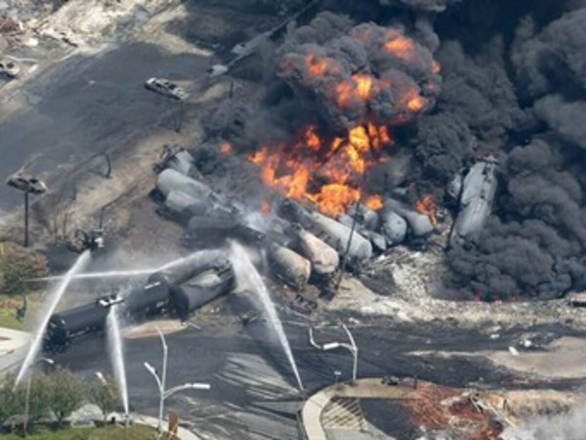 A 5 suben los muertos y 40 los desaparecidos en accidente de tren en Canadá
