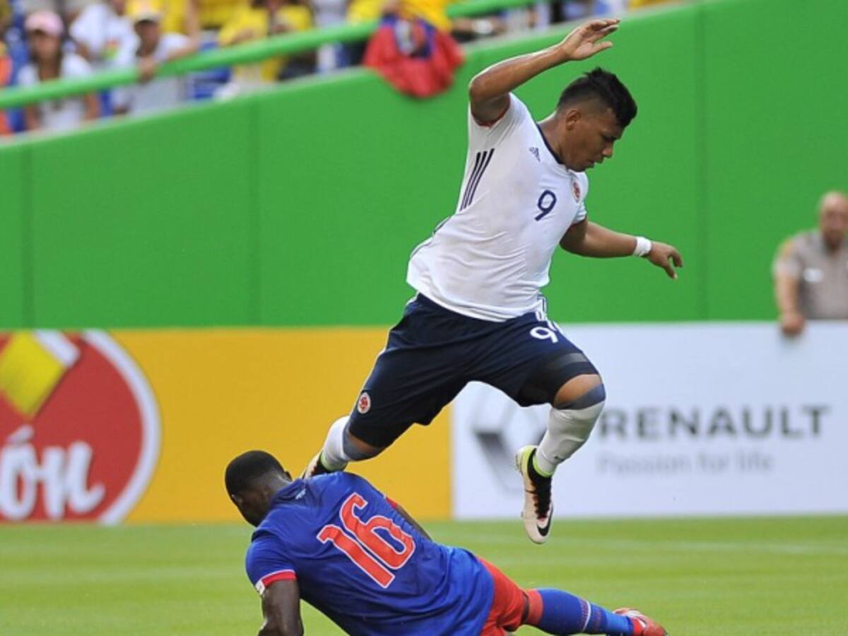 Racing confirma la venta de Roger Martínez al fútbol chino