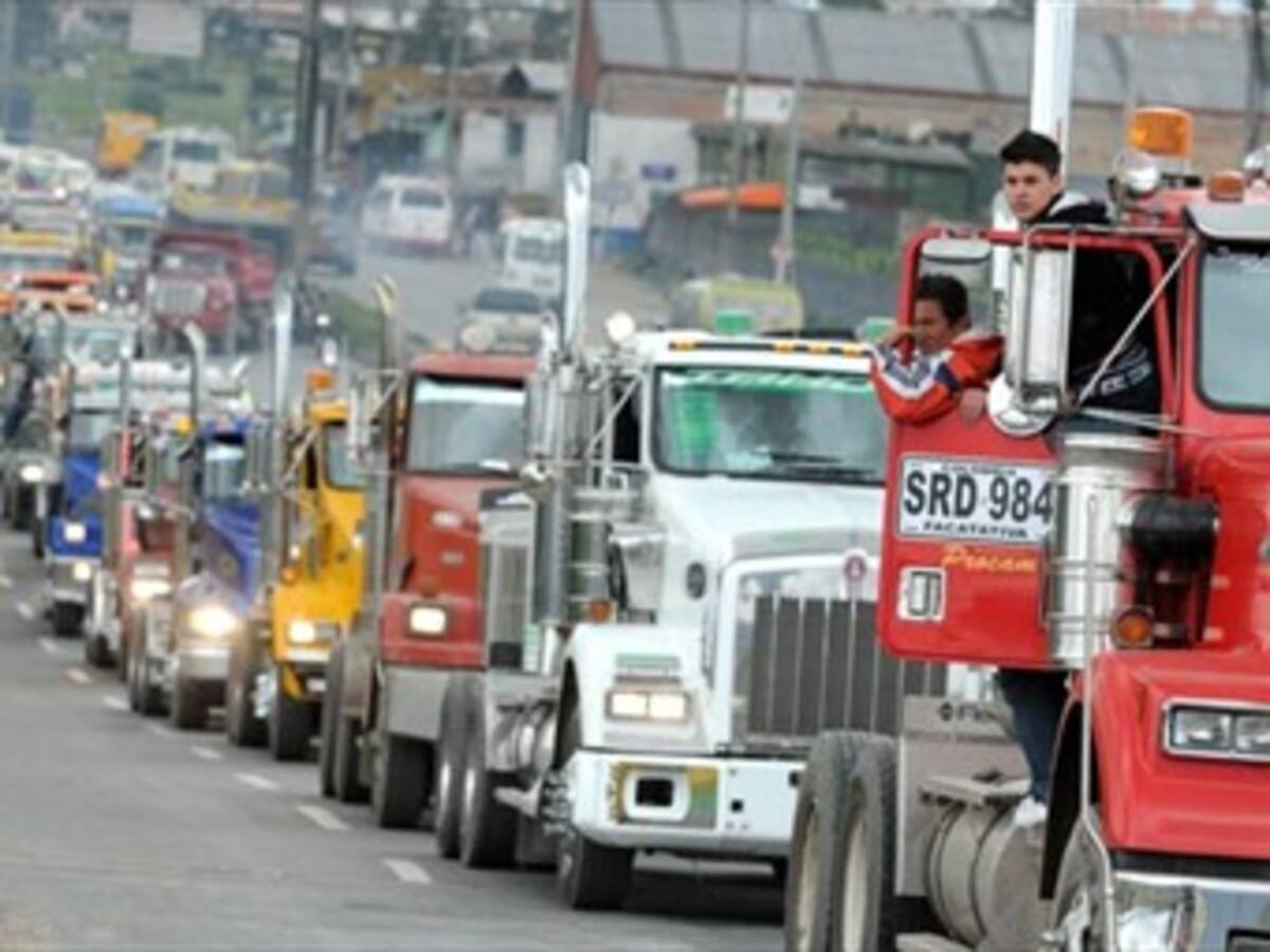 Camioneros de Nariño no permitirán paso de vehículos de carga extranjeros hacia Colombia