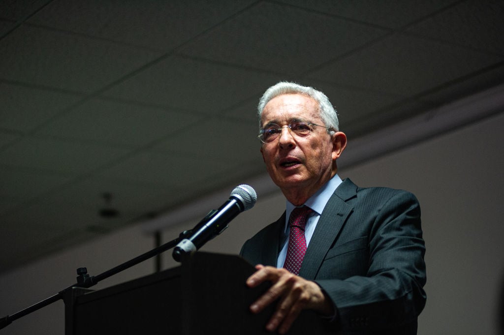 Álvaro Uribe. Foto: Sebastián Barros / NurPhoto vía Getty Images