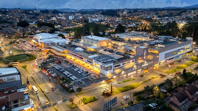Centro Comercial San Nicolás, nominado a la categoría “A las Regiones” de la Noche de los Mejores 20. Foto: Centro Comercial San Nicolás.
