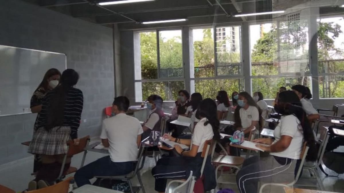 Secretaria de Educación, Julieta Gómez de Cortés