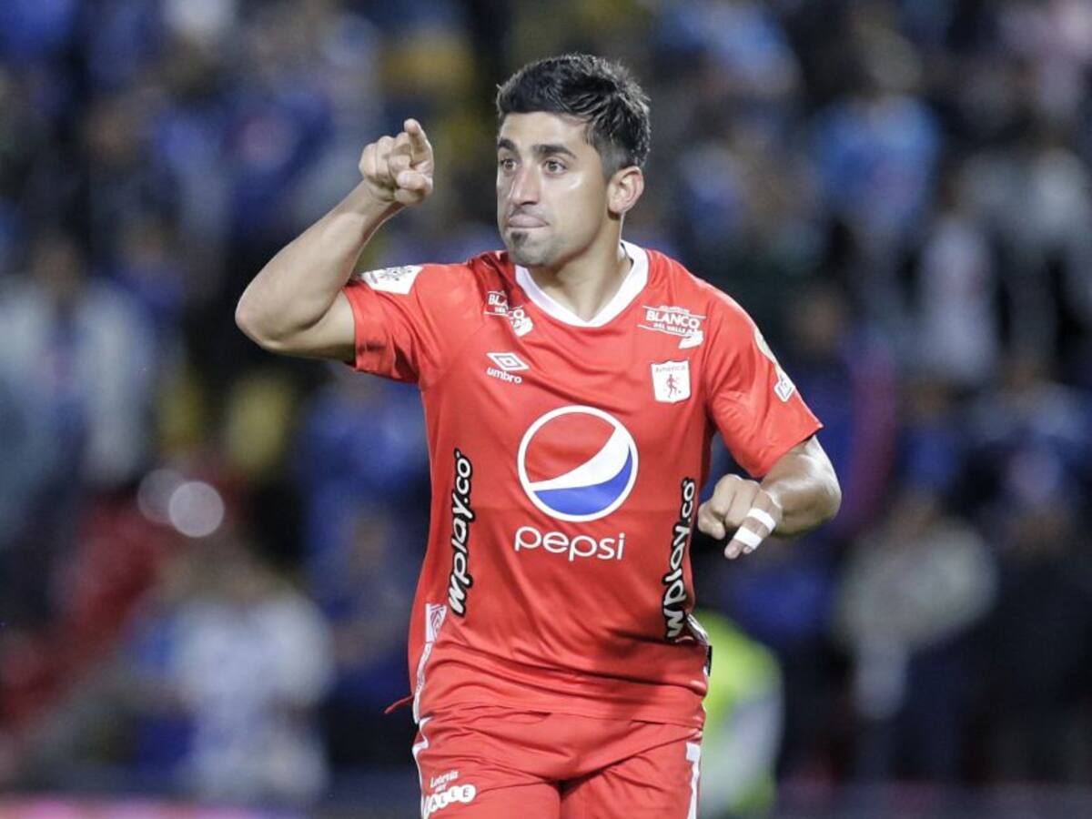 Abogado de Pisano dio detalles de la demanda del jugador contra América