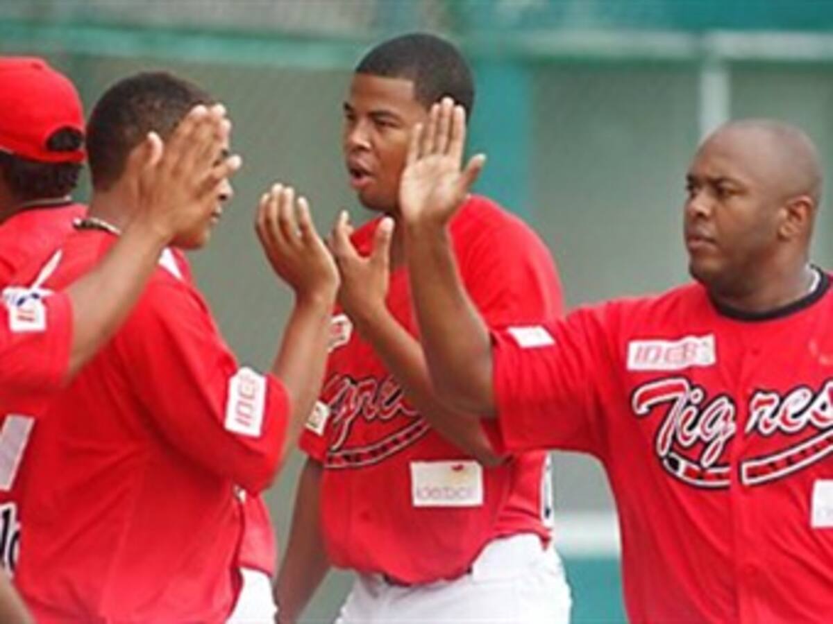 Todo listo para tercer juego de la Serie Final del béisbol colombiano