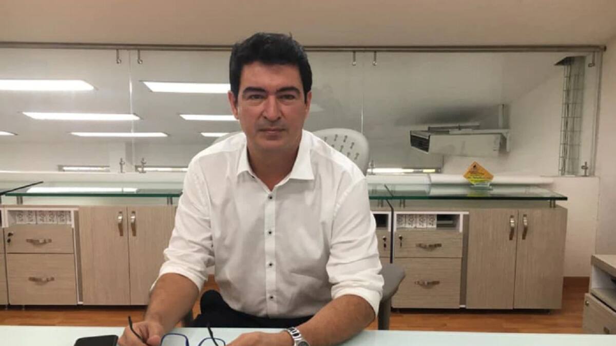 Ratifican permanencia del gerente del AMC