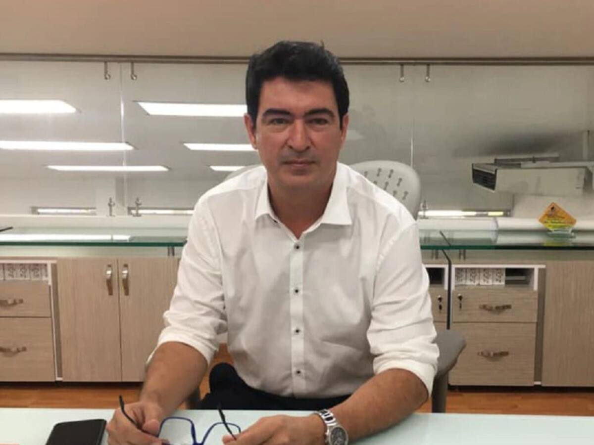 Ratifican permanencia del gerente del AMC