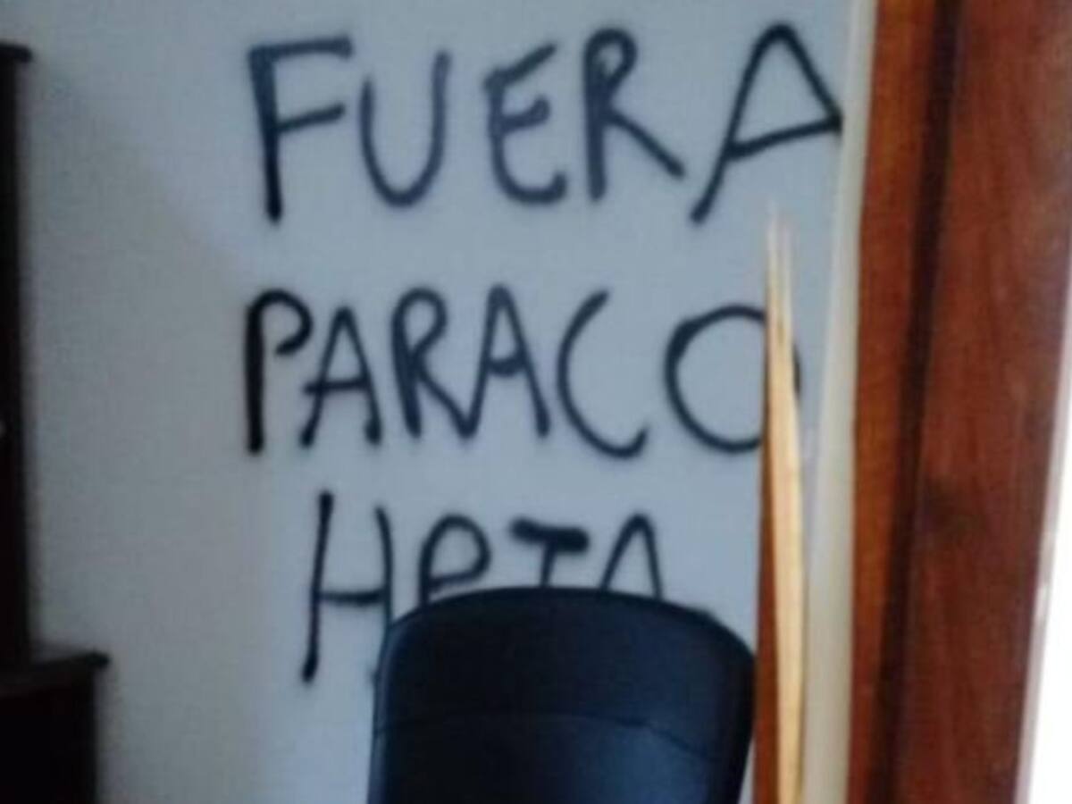 Así quedó la oficina de exrector tras incursión de encapuchados en la UIS