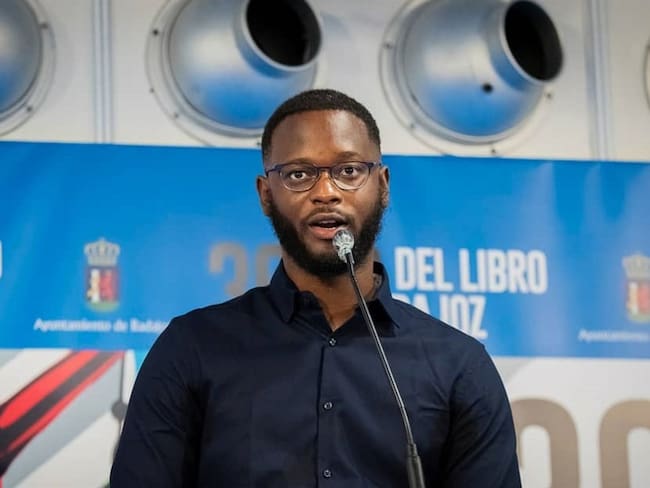 Conozca la poesía de César Brandon Ndjocu Davies