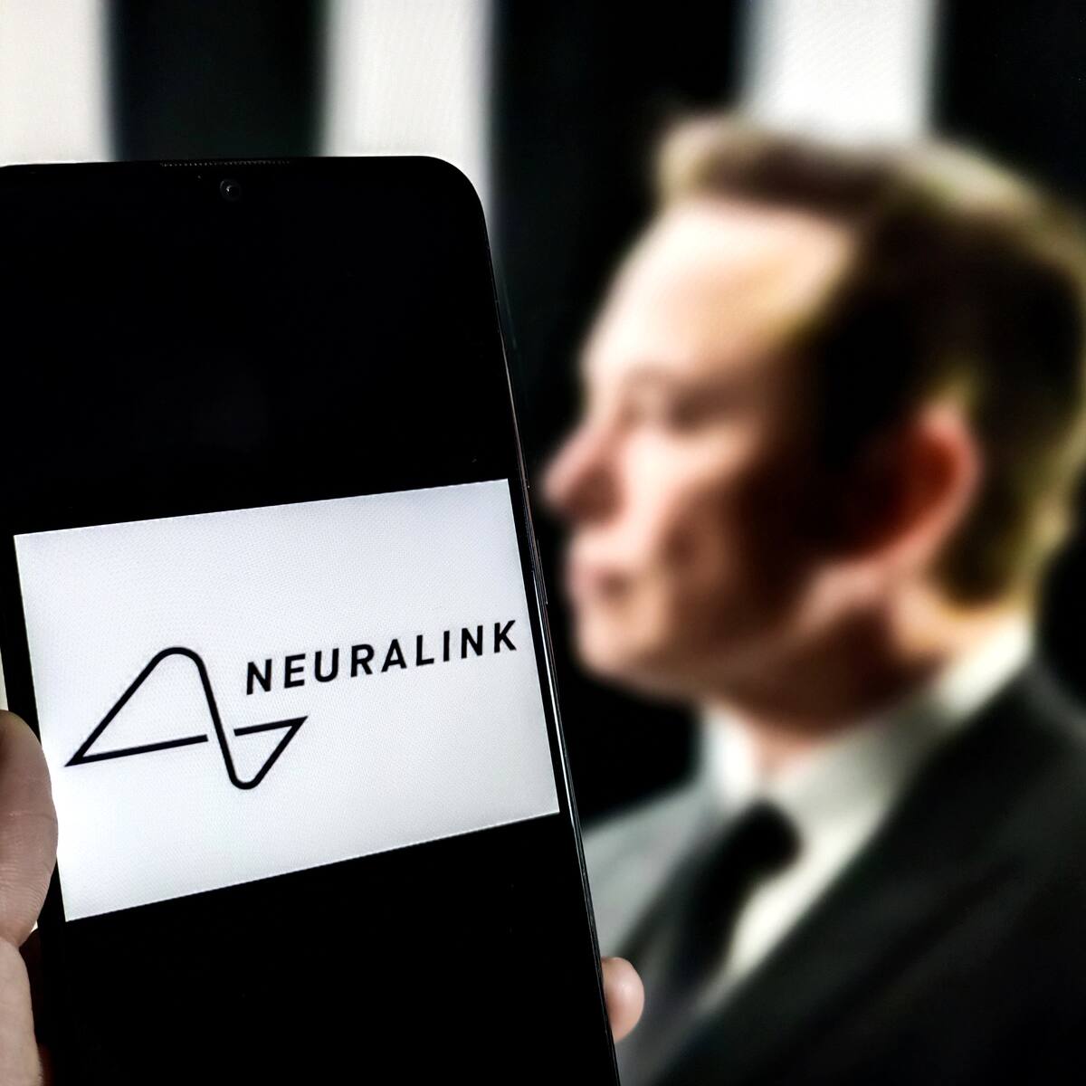 Neuralink: Musk anuncia primera instalación de implante cerebral en humanos