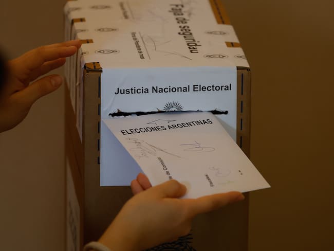 “Estamos negociando una reconfiguración política en Argentina”: politólogo Federico Zapata