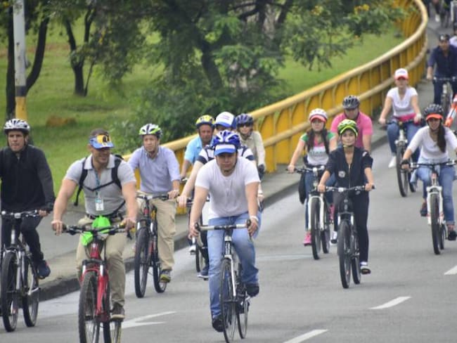Medellín estimula a los servidores municipales para ir En Bici al trabajo