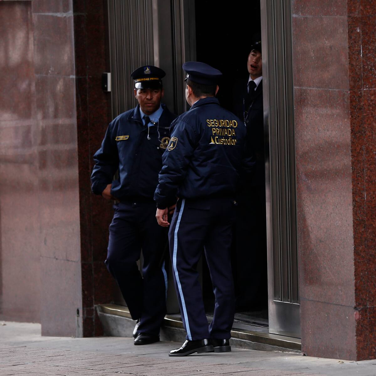 FedeSeguridad desmiente que se haya eliminado pago de horas extras y recargos nocturnos a vigilantes