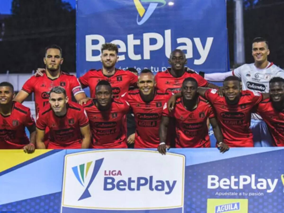 Sigue la barrida en América de Cali: anunció el tercer jugador que sale de la institución