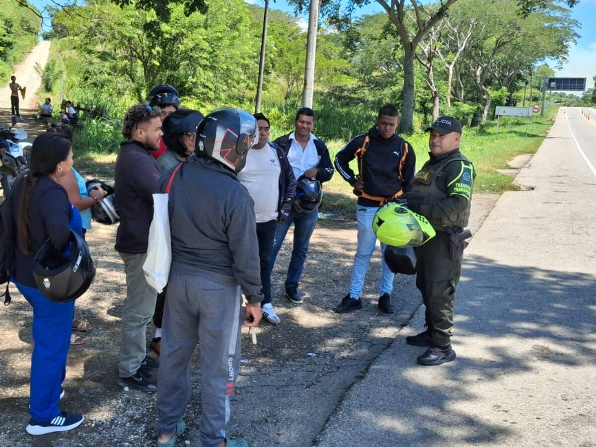 Policía de Tránsito adelantó campaña para prevenir siniestros viales en la vía Sincelejo – Calamar
