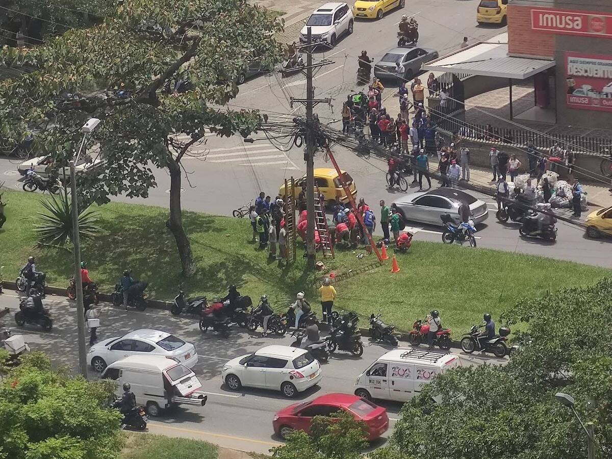 En Bello, trabajador de una empresa de telecomunicaciones se electrocutó