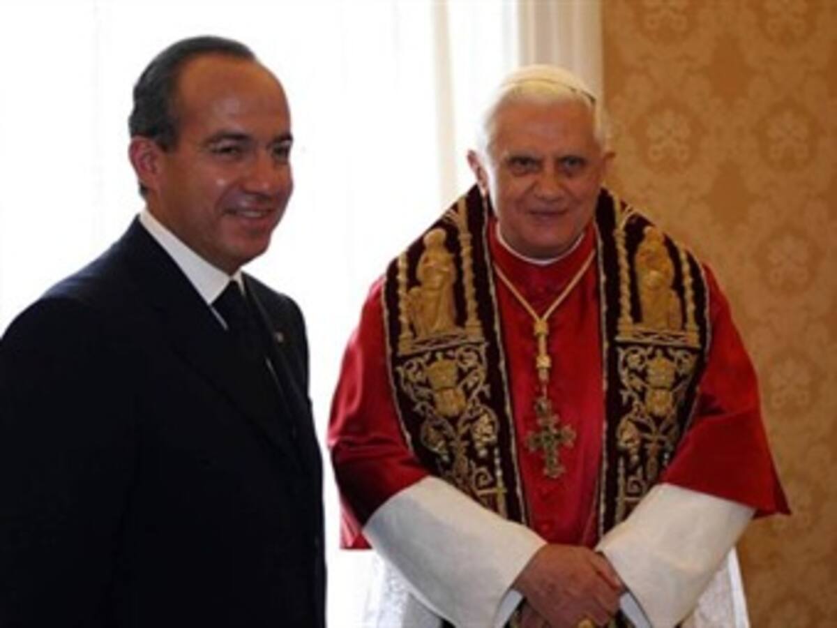 Su presencia nos reconforta en estos momentos difíciles: Felipe Calderón