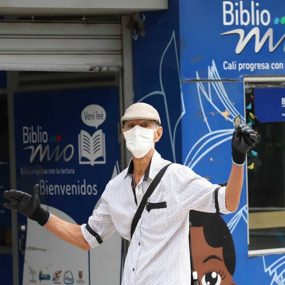 Metrocali reparte tapabocas en las estaciones del MIO