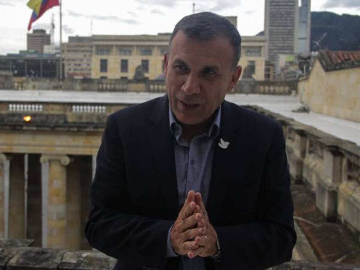 En tres semanas se firmaría acuerdo de paz: Roy Barreras