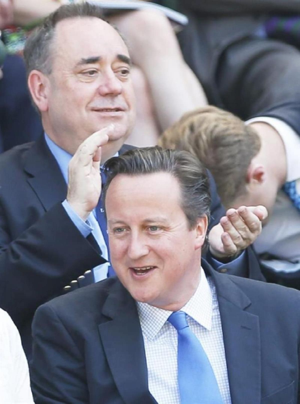 David Cameron (abajo), Primer Ministro Británico.