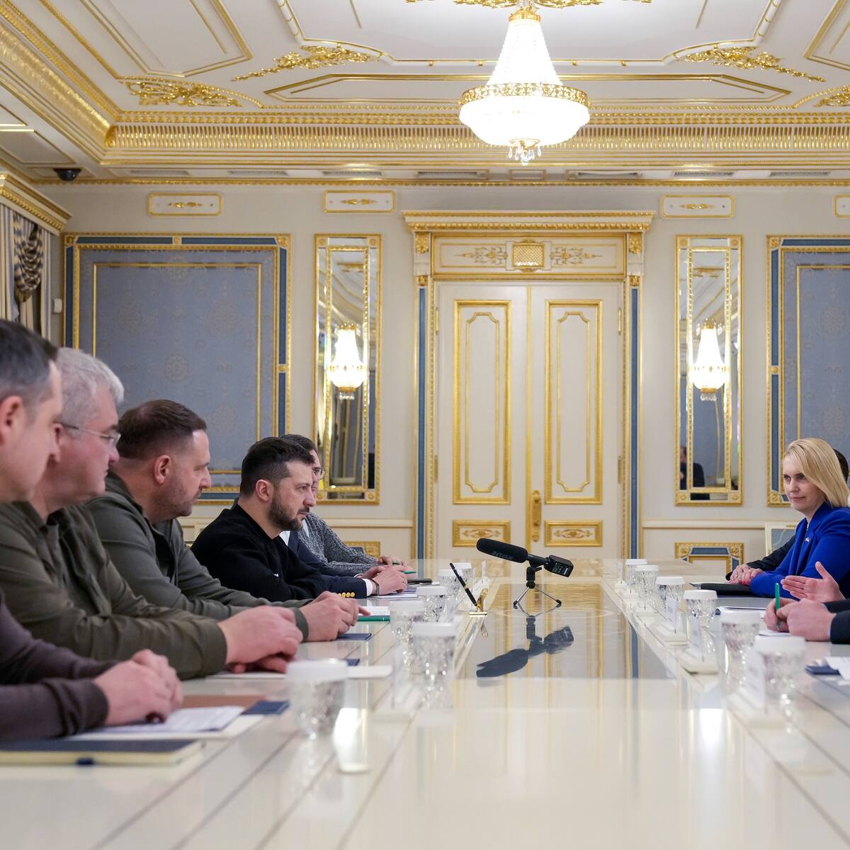 La secretaria del Tesoro de EE.UU. viajó de sorpresa a Ucrania