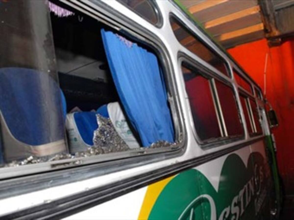 Capturan al hombre que lanzó piedra al bus del deportivo Calí