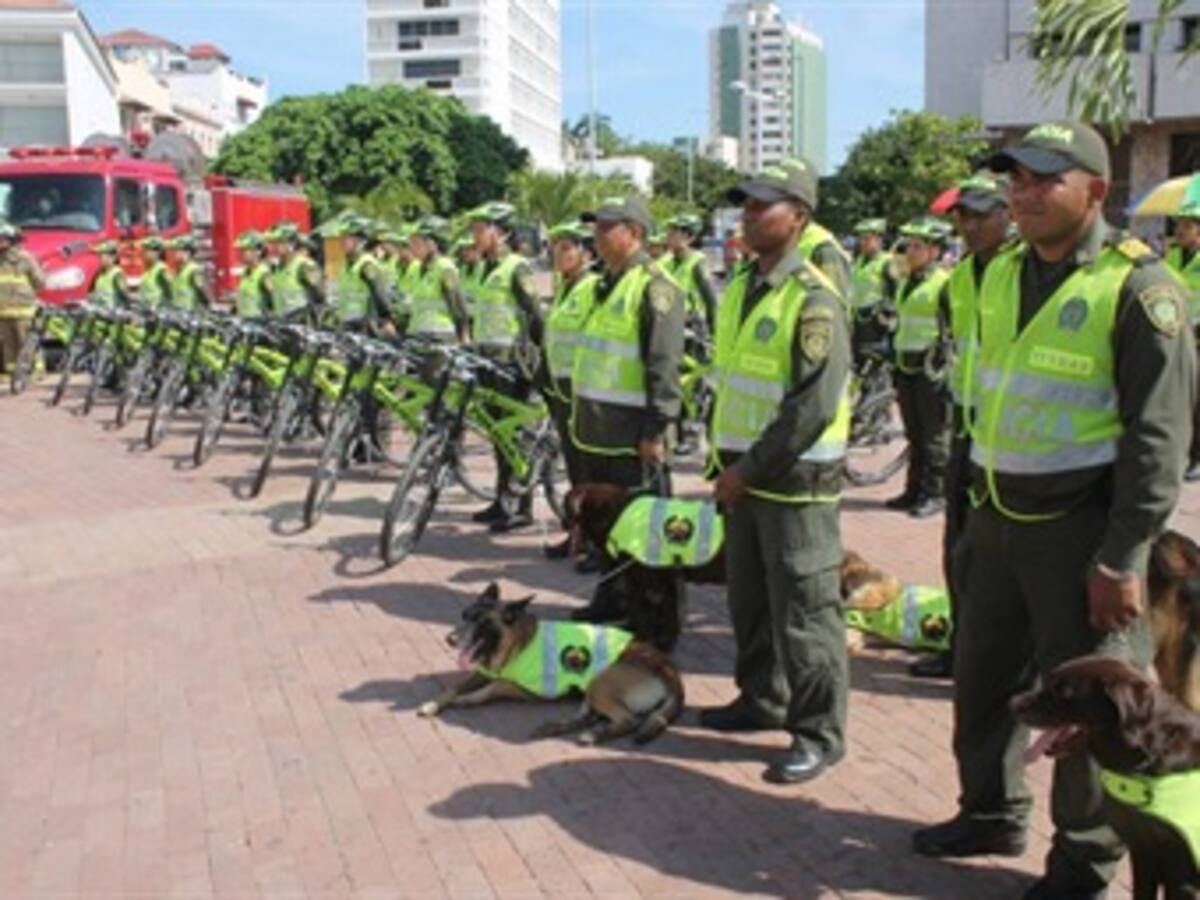 Con 150 policías adicionales enfrentan arremetida guerrillera en Tumaco