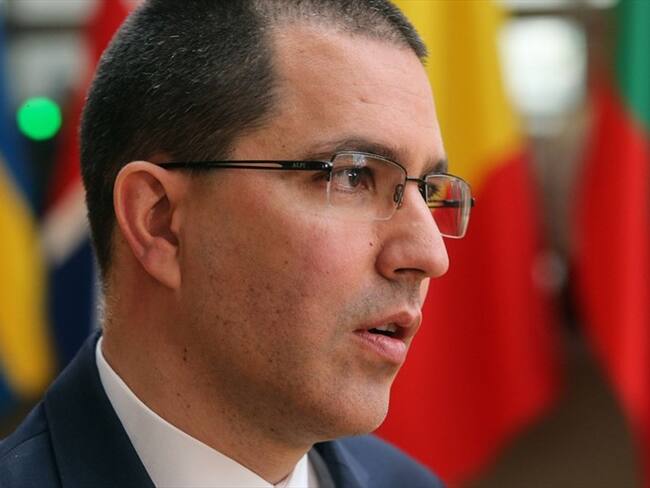 No tenemos interés en apoyar a ningún grupo irregular en Colombia: Jorge Arreaza