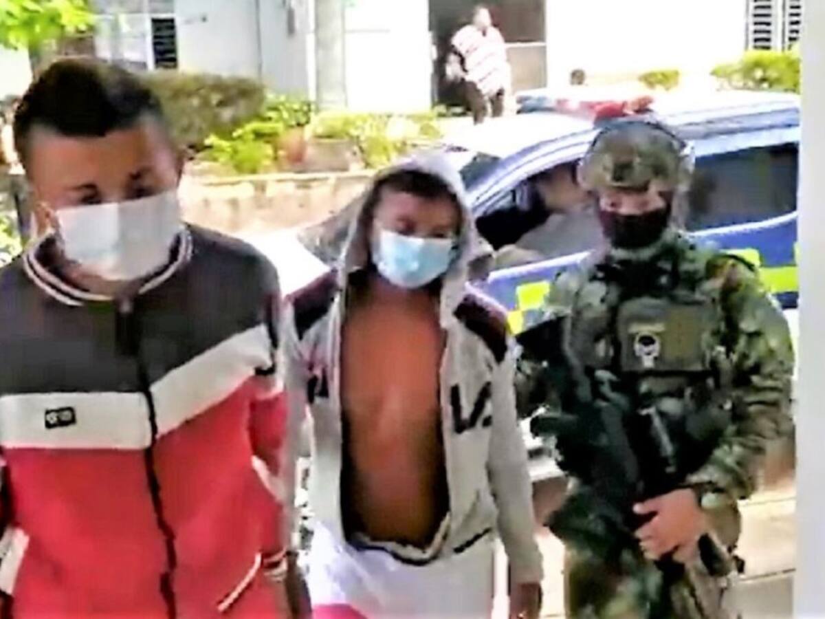 Capturan a tres personas por asalto a un bus en la vía Panamericana
