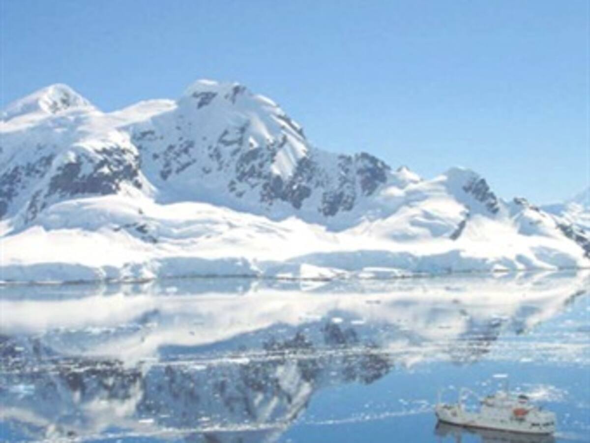 Ecuador y Chile propondrán la creación de una base de Unasur en la Antártida