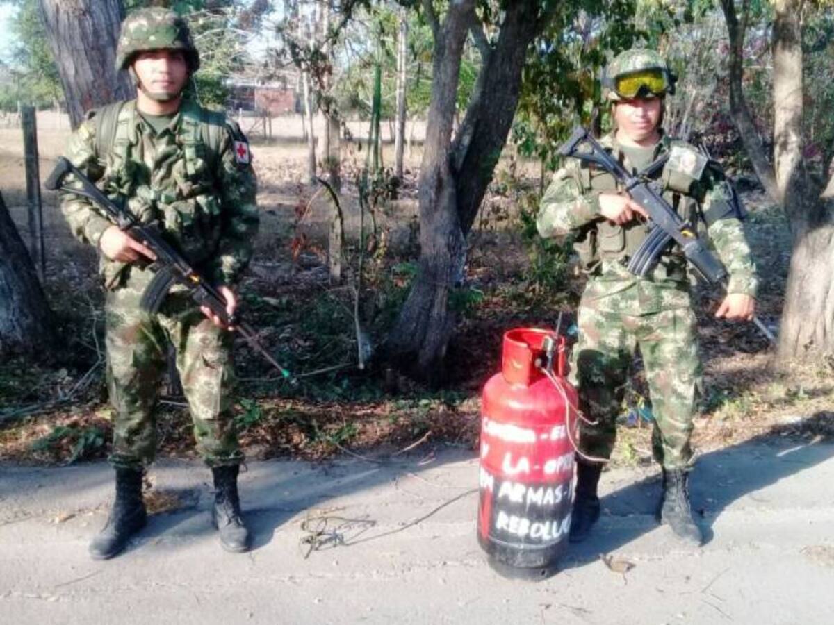 ELN habría dejado cilindro en plena carretera del sur de Bolívar