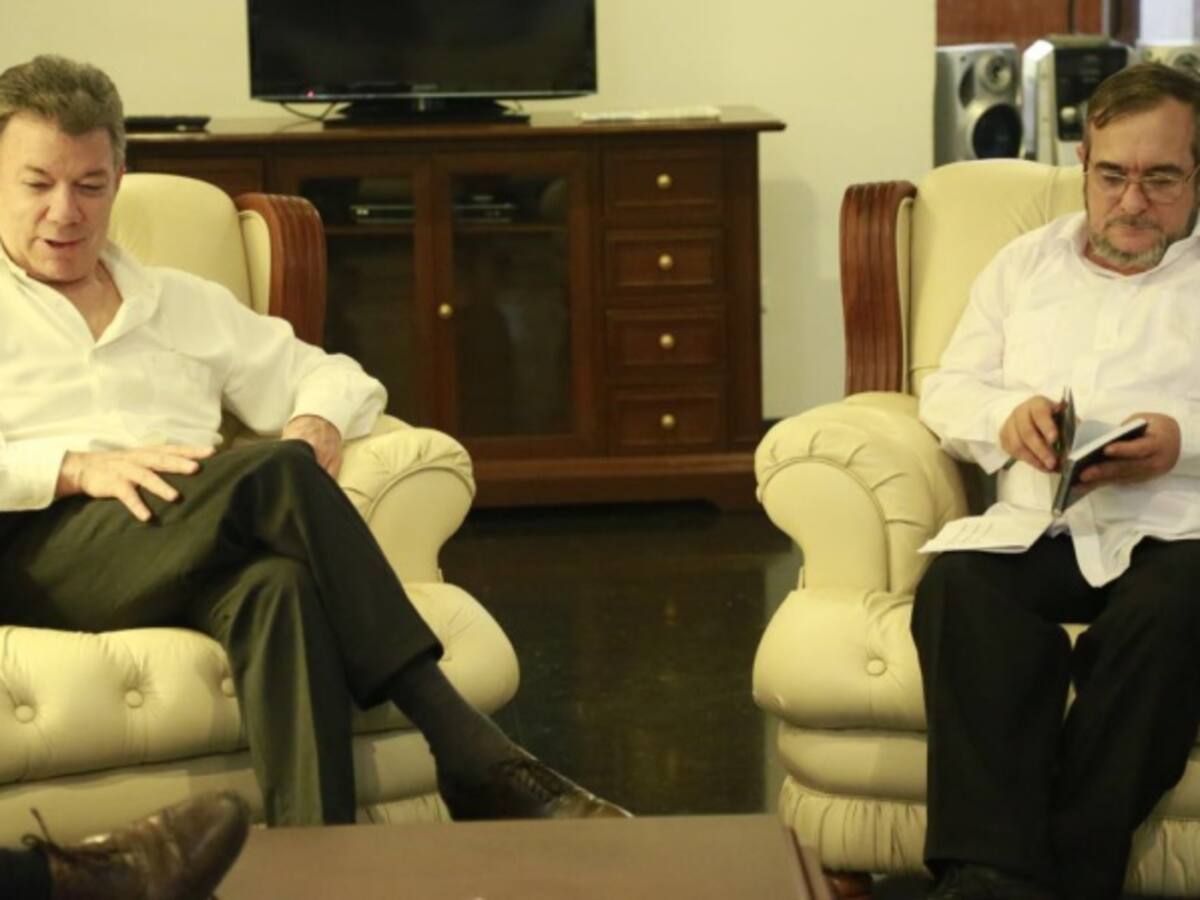 Santos y Timochenko se reúnen en privado en La Habana
