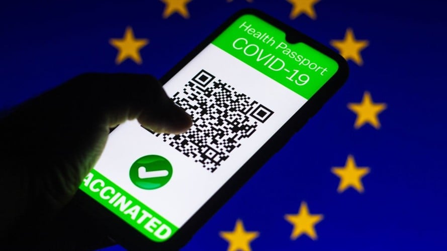 Roland Lescure, diputado francés, manifestó en La W que únicamente aplicara para el pasaporte las vacunas homologadas por la Unión Europea. . Foto: Rafael Henrique/SOPA Images/LightRocket via Getty Images