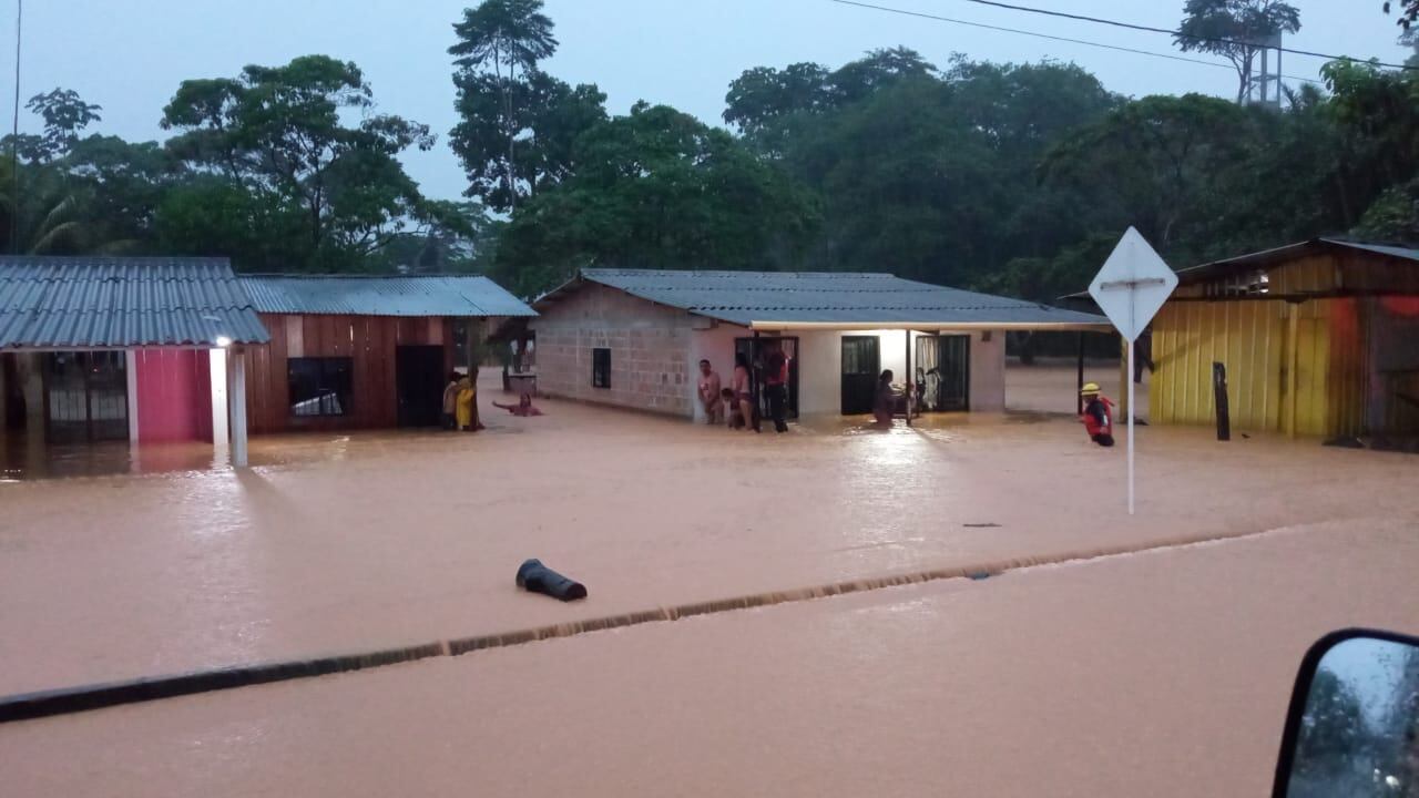 27 familias evacuadas, cerca de 70 personas damnificadas