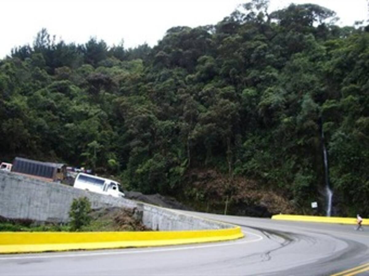 Unos 600 mil vehículos se movilizan por vías del Eje Cafetero