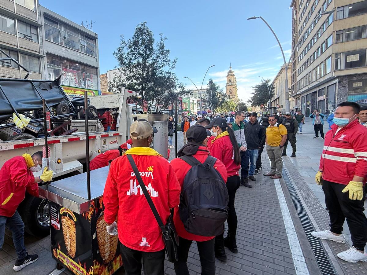 Operativo en Museo del Oro deja capturas, incautación de ventas insalubres y licor adulterado