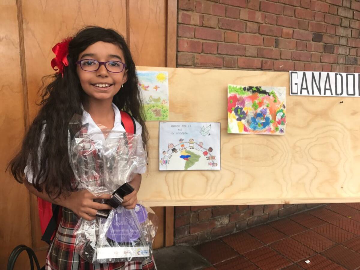Fueron 15 niños entre los 2 y los 16 años de colegios oficiales del país quienes ganaron el concurso plasmando su visión del país en el posconflicto.