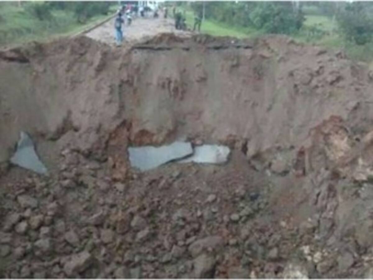 Guerrilla dinamita carretera entre Meta y Guaviare