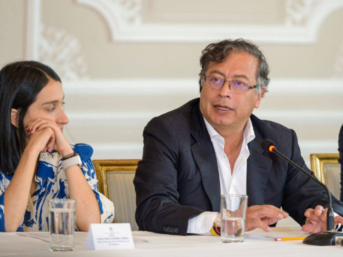 Petro rechaza pedido de extradición de opositores venezolanos a su país